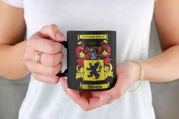 mug-silvera-crest-black